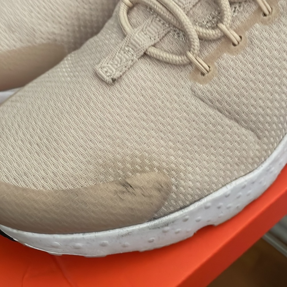 Nike Air Hurache - image 2